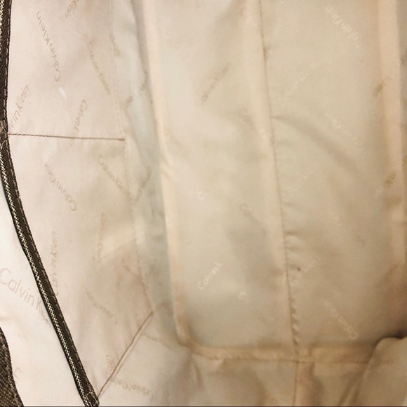 Calvin Klein Large shoulder bag purse. - Picture 8 of 8